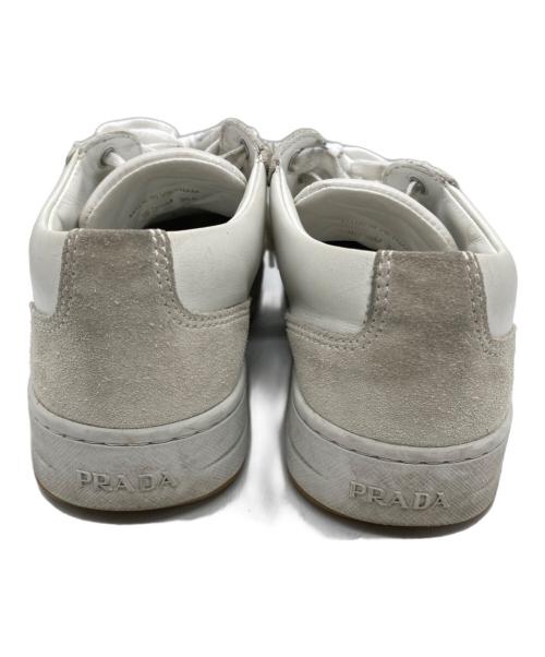 PRADA（プラダ）PRADA (プラダ) ローカットスニーカー ベージュ サイズ:SIZE 35.5の古着・服飾アイテム