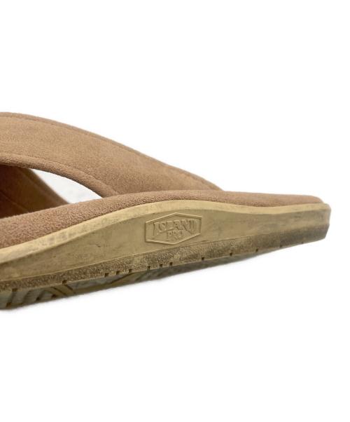 ISLAND SLIPPER（アイランドスリッパ）ISLAND SLIPPER (アイランドスリッパ) クロスストラップスウェードサンダル ブラウン サイズ:28cmの古着・服飾アイテム