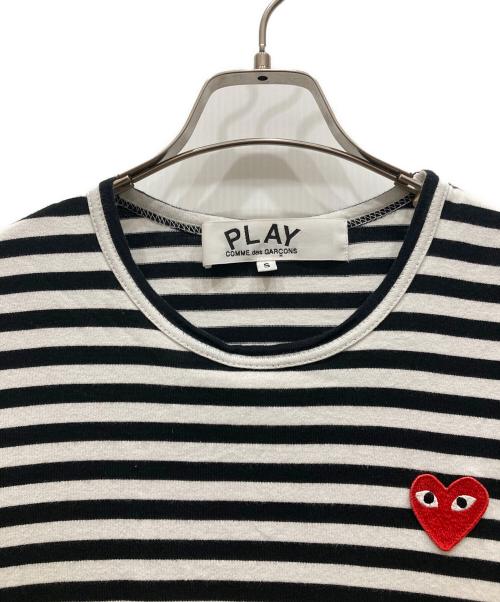 PLAY COMME des GARCONS（プレイコムデギャルソン）PLAY COMME des GARCONS (プレイコムデギャルソン) ハートワッペンボーダーカットソー ホワイト サイズ:SIZE Sの古着・服飾アイテム