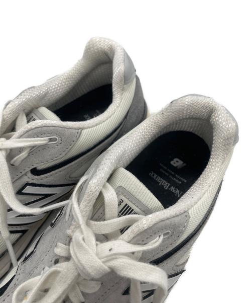 NEW BALANCE（ニューバランス）NEW BALANCE (ニューバランス) ローカットスニーカー グレー×ホワイト サイズ:27.5cmの古着・服飾アイテム