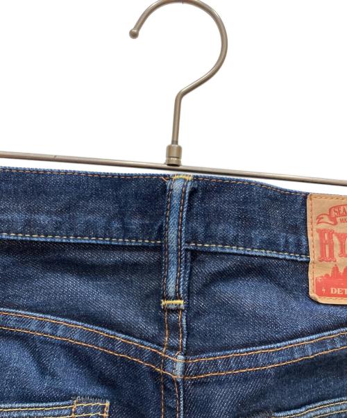 Hysteric Glamour（ヒステリックグラマー）Hysteric Glamour (ヒステリックグラマー) スタッズ加工デニムパンツ インディゴ サイズ:SIZE 28の古着・服飾アイテム
