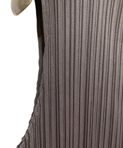 PLEATS PLEASE（プリーツプリーズ）PLEATS PLEASE (プリーツプリーズ) ノースリーブカットソー グレー サイズ:SIZE 4の古着・服飾アイテム
