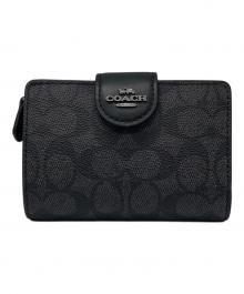 COACH（コーチ）の古着「ミディアム コーナー ジップ ウォレット・シグネチャー キャンバス」｜グレー