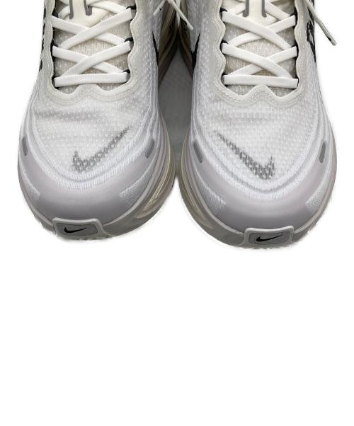 NIKE（ナイキ）NIKE (ナイキ) ローカットスニーカー　Air Zoom Vomero Plus 'Run' ホワイト サイズ:SIZE 27.5cmの古着・服飾アイテム