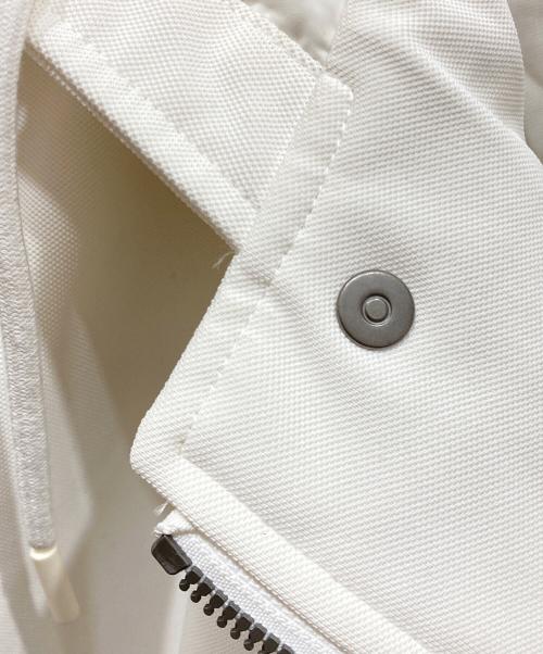 LACOSTE（ラコステ）LACOSTE (ラコステ) 耐水透湿ピケダウンジャケット ホワイト サイズ:SIZE Lの古着・服飾アイテム