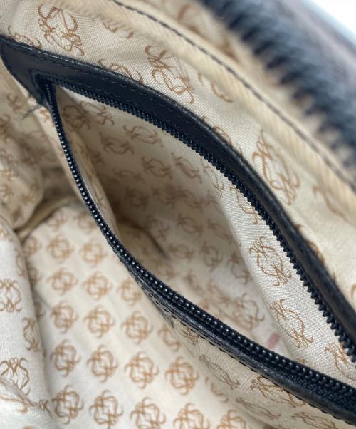 LOEWE（ロエベ）LOEWE (ロエベ) アナグラムショルダーバッグ ブラックの古着・服飾アイテム