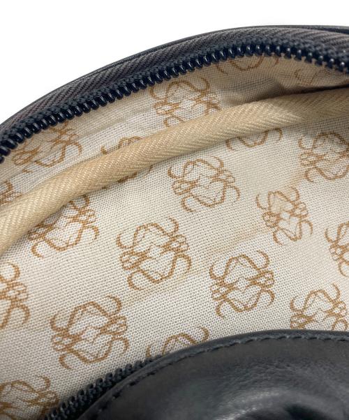 LOEWE（ロエベ）LOEWE (ロエベ) アナグラムショルダーバッグ ブラックの古着・服飾アイテム
