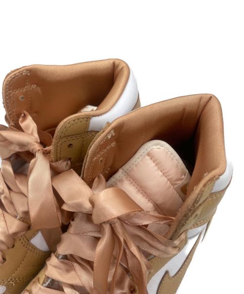 NIKE（ナイキ）NIKE (ナイキ) WMNS AIR JORDAN 1 RETRO HIGH OG PRALINE ベージュ×ホワイト サイズ:28.5の古着・服飾アイテム