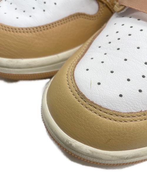 NIKE（ナイキ）NIKE (ナイキ) WMNS AIR JORDAN 1 RETRO HIGH OG PRALINE ベージュ×ホワイト サイズ:28.5の古着・服飾アイテム