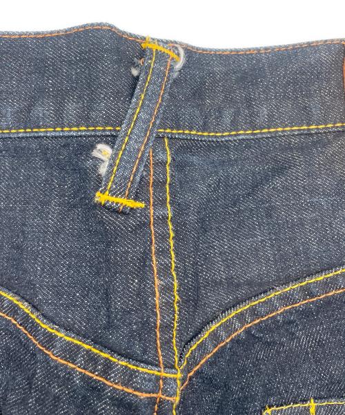 EVISU（エヴィス）EVISU (エヴィス) 刺繍デニムパンツ インディゴ サイズ:81cm(W32)の古着・服飾アイテム