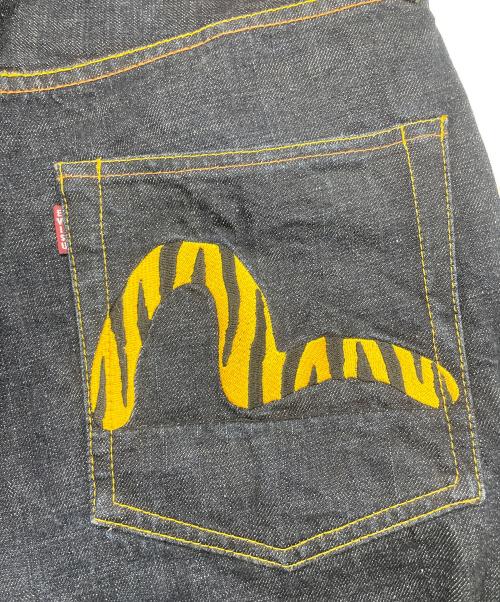 EVISU（エヴィス）EVISU (エヴィス) 刺繍デニムパンツ インディゴ サイズ:81cm(W32)の古着・服飾アイテム