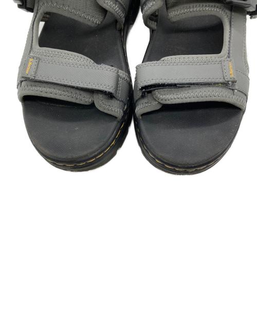 Dr.Martens（ドクターマーチン）Dr.Martens (ドクターマーチン) FORSTER サンダル グレー サイズ:SIZE 27cmの古着・服飾アイテム