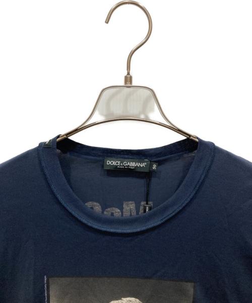 DOLCE & GABBANA（ドルチェ＆ガッバーナ）DOLCE & GABBANA (ドルチェ＆ガッバーナ) Tシャツ ネイビー サイズ:SIZE 50 未使用品の古着・服飾アイテム