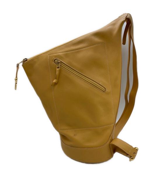 LOEWE（ロエベ）LOEWE (ロエベ) レザーリュック　アントン イエローの古着・服飾アイテム