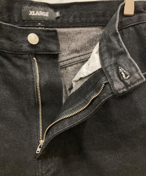X-LARGE（エクストララージ）X-LARGE (エクストララージ) STITCHED LOGO DENIM SHORTS ブラック サイズ:SIZE 76cm (W30)の古着・服飾アイテム