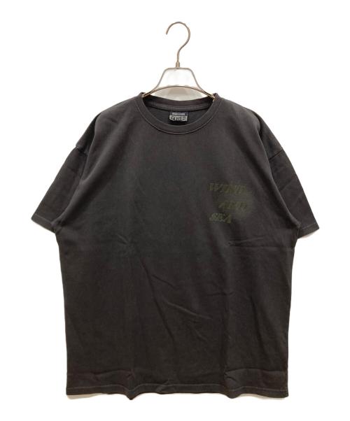 WIND AND SEA（ウィンダンシー）WIND AND SEA (ウィンダンシー) VOLCOM (ボルコム) プリントTシャツ グレー サイズ:SIZE Lの古着・服飾アイテム