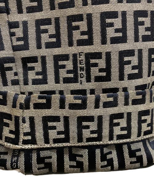 FENDI（フェンディ）FENDI (フェンディ) ズッキーノ柄トレンチコート ベージュ×ブラック サイズ:SIZE 40の古着・服飾アイテム