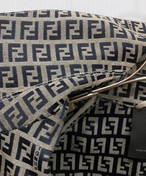 FENDI（フェンディ）FENDI (フェンディ) ズッキーノ柄トレンチコート ベージュ×ブラック サイズ:SIZE 40の古着・服飾アイテム