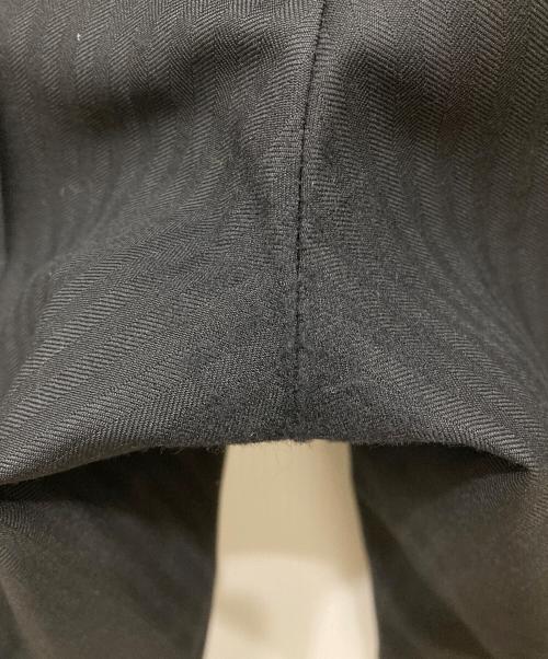 TOM FORD（トムフォード）TOM FORD (トムフォード) ピークドラペルセットアップスーツ ブラック サイズ:SIZE 48の古着・服飾アイテム