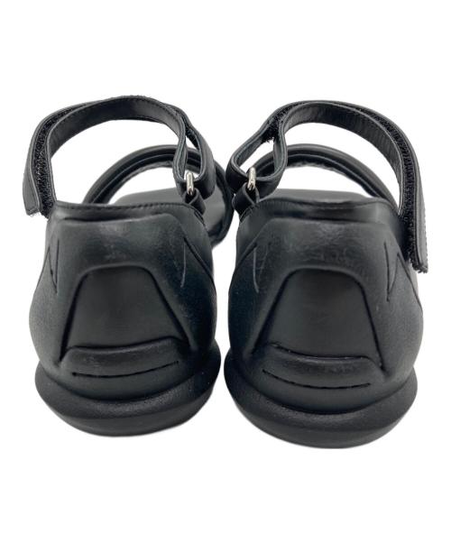 SHISEI（シセイ）SHISEI (シセイ) パテッドサンダル　PADDED SANDALS ブラック サイズ:SIZE 36の古着・服飾アイテム