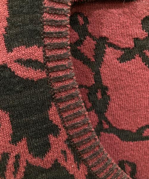 Vivienne Westwood RED LABEL（ヴィヴィアンウエストウッドレッドレーベル）Vivienne Westwood RED LABEL (ヴィヴィアンウエストウッドレッドレーベル) 総柄ロゴ刺繍ニット レッド×ブラック サイズ:SIZE 2の古着・服飾アイテム