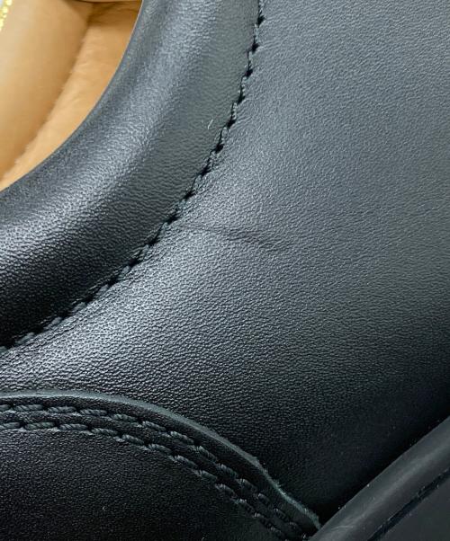 Christian Louboutin（クリスチャン・ルブタン）Christian Louboutin (クリスチャン・ルブタン) ローカットスニーカー ブラック×ゴールド サイズ:SIZE 42の古着・服飾アイテム