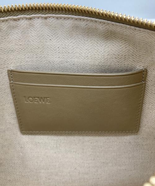 LOEWE（ロエベ）LOEWE (ロエベ) OBLONG POUCH ベージュの古着・服飾アイテム