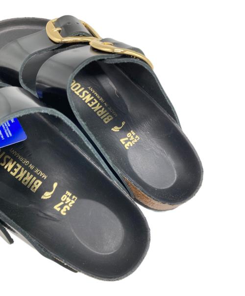BIRKENSTOCK（ビルケンシュトック）BIRKENSTOCK (ビルケンシュトック) ARIZONA BIG BUCKLE HEX：サンダル ブラック サイズ:SIZE 37の古着・服飾アイテム