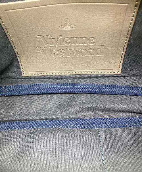 Vivienne Westwood（ヴィヴィアンウエストウッド）Vivienne Westwood (ヴィヴィアンウエストウッド) ORBエンボスクロスボディバッグ グレーの古着・服飾アイテム