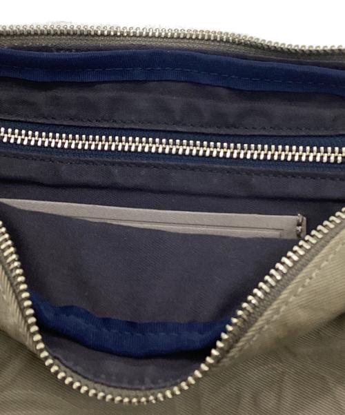 Vivienne Westwood（ヴィヴィアンウエストウッド）Vivienne Westwood (ヴィヴィアンウエストウッド) ORBエンボスクロスボディバッグ グレーの古着・服飾アイテム