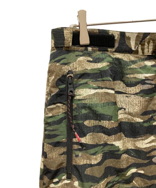 DIESEL（ディーゼル）DIESEL (ディーゼル) バックロゴカモ柄カーゴパンツ オリーブ サイズ:SIZE Lの古着・服飾アイテム