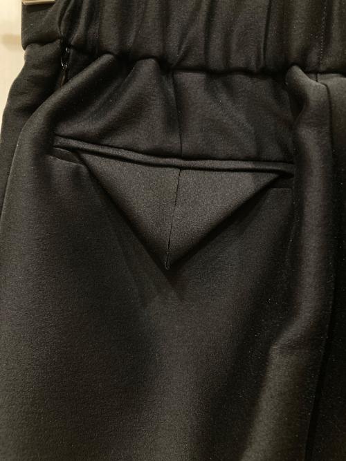 YORI（ヨリ）YORI (ヨリ) シルキードレスパンツ ブラック サイズ:SIZE 34の古着・服飾アイテム