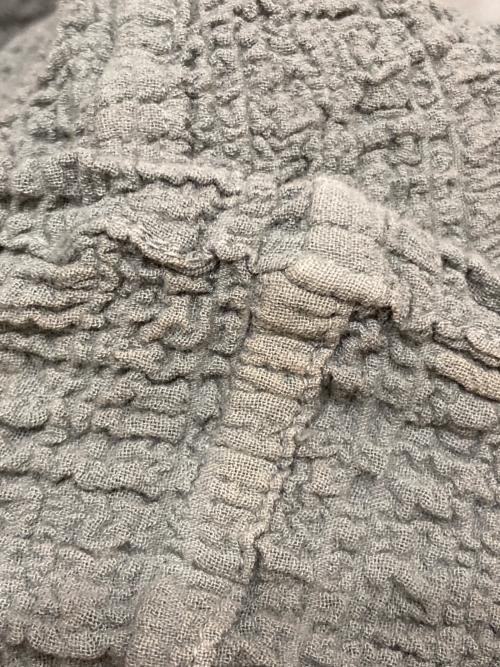 ISSEY MIYAKE me（イッセイ ミヤケ ミー）ISSEY MIYAKE me (イッセイ ミヤケ ミー) カリフラワージャケット グレー サイズ:不明の古着・服飾アイテム