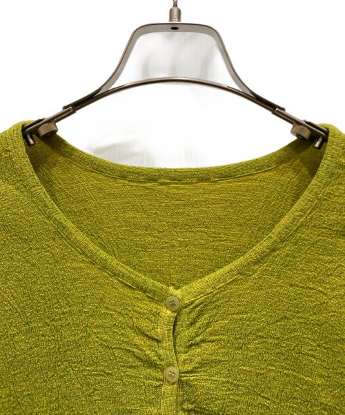ISSEY MIYAKE me（イッセイ ミヤケ ミー）ISSEY MIYAKE ME (イッセイ ミヤケ ミー) ワッシャー加工カーディガン イエロー サイズ:不明の古着・服飾アイテム