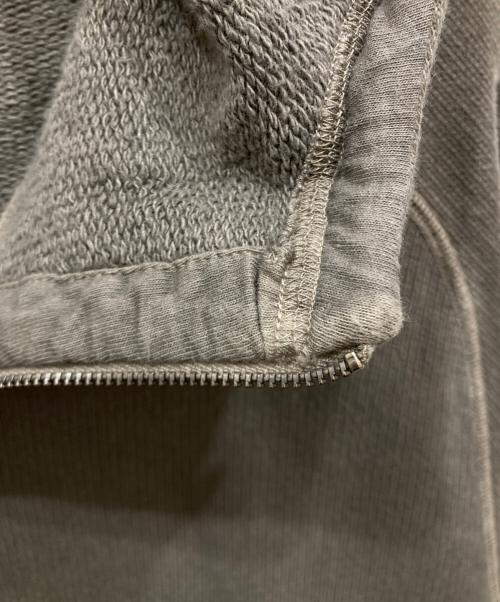 C.P COMPANY（シーピーカンパニー）C.P COMPANY (シーピーカンパニー) ハーフジップパーカー グレー サイズ:SIZE Lの古着・服飾アイテム