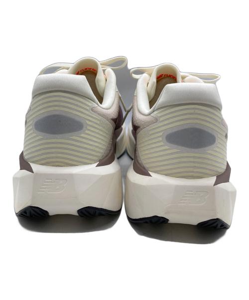 NEW BALANCE（ニューバランス）NEW BALANCE (ニューバランス) ローカットスニーカー　FuelCell Rebel ホワイト×ブラウン サイズ:SIZE 27.5cmの古着・服飾アイテム