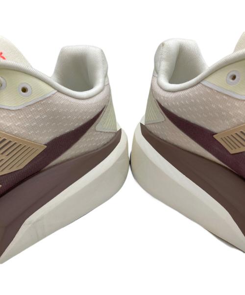 NEW BALANCE（ニューバランス）NEW BALANCE (ニューバランス) ローカットスニーカー　FuelCell Rebel ホワイト×ブラウン サイズ:SIZE 27.5cmの古着・服飾アイテム