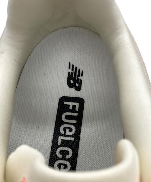 NEW BALANCE（ニューバランス）NEW BALANCE (ニューバランス) ローカットスニーカー　FuelCell Rebel ホワイト×ブラウン サイズ:SIZE 27.5cmの古着・服飾アイテム