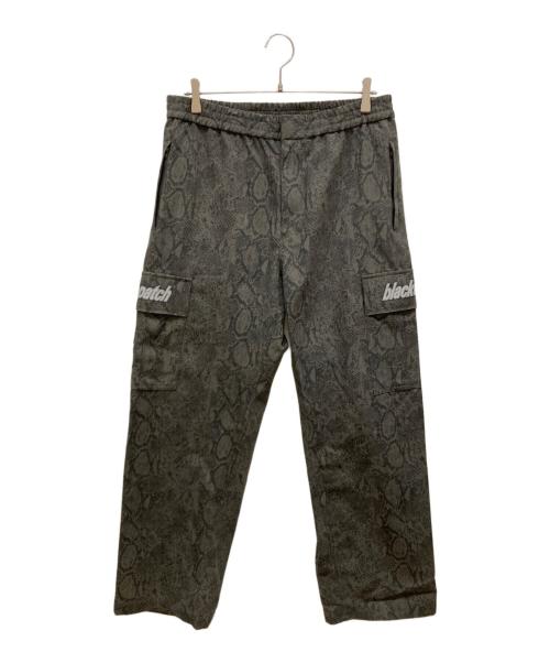 BlackEyePatch（ブラックアイパッチ）BlackEyePatch (ブラックアイパッチ) LOWERCASE LOGO PYTHON CARGO PANTS カーキ サイズ:SIZE XLの古着・服飾アイテム