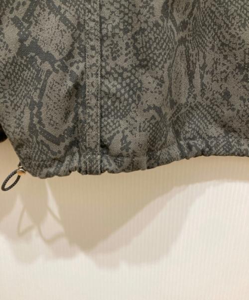 BlackEyePatch（ブラックアイパッチ）BlackEyePatch (ブラックアイパッチ) LOWERCASE LOGO PYTHON ANORAK カーキ サイズ:SIZE Lの古着・服飾アイテム