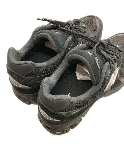 NEW BALANCE（ニューバランス）NEW BALANCE (ニューバランス) atmos (アトモス) M2002RXX ローカットスニーカー ブラック サイズ:27.5cmの古着・服飾アイテム