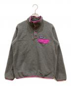 Patagoniaパタゴニア）の古着「W's LW Synch Snap-T P/O」｜グレー×ピンク