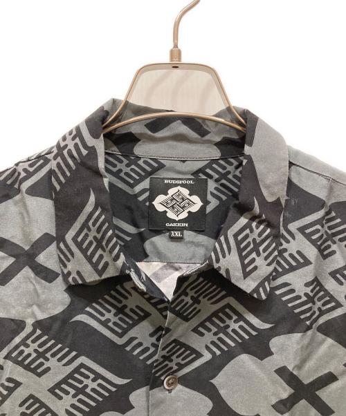 BUDSPOOL（バッズプール）BUDSPOOL (バッズプール) GAKKIN (ガッキン) 花罰×麻 PATTERN SHIRT ブラック×グレー サイズ:SIZE XXLの古着・服飾アイテム