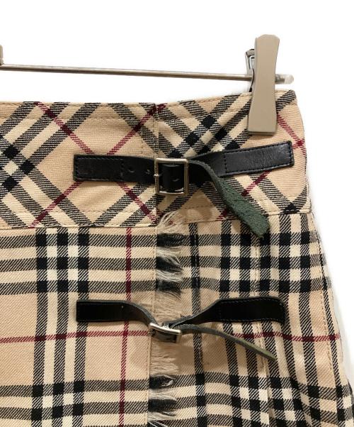 BURBERRY BLUE LABEL（バーバリー ブルー レーベル）BURBERRY BLUE LABEL (バーバリー ブルー レーベル) ノバチェックミニスカート ベージュ サイズ:SIZE 38の古着・服飾アイテム