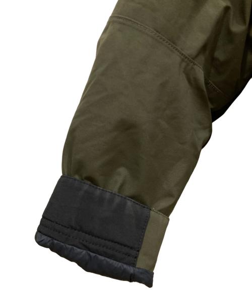 THE NORTH FACE（ザ ノース フェイス）THE NORTH FACE (ザ ノース フェイス) マウンテン ダウン ジャケット カーキ×ブラック サイズ:SIZE Sの古着・服飾アイテム
