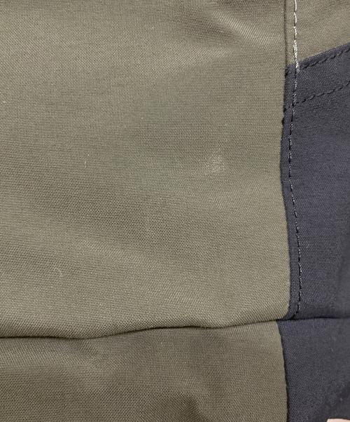 THE NORTH FACE（ザ ノース フェイス）THE NORTH FACE (ザ ノース フェイス) マウンテン ダウン ジャケット カーキ×ブラック サイズ:SIZE Sの古着・服飾アイテム
