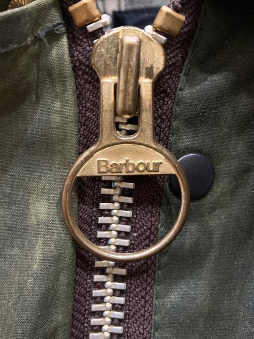 Barbour（バブアー）Barbour (バブアー) BORDERオイルドジャケット カーキ サイズ:SIZE C48の古着・服飾アイテム