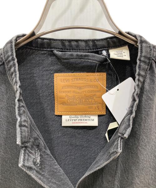 LEVI'S（リーバイス）LEVI'S (リーバイス) JOURNAL STANDARD relume (ジャーナルスタンダード レリューム) 別注COLLARLESS XL TRUCKER ブラック サイズ:SIZE XS 未使用品の古着・服飾アイテム