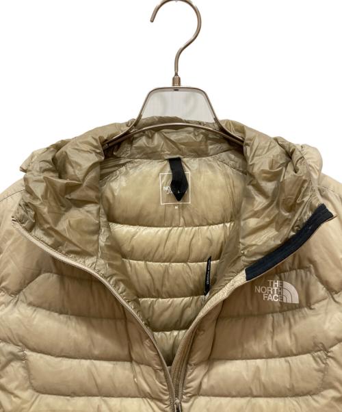 THE NORTH FACE（ザ ノース フェイス）THE NORTH FACE (ザ ノース フェイス) THUNDER HOODIE ベージュ サイズ:SIZE Mの古着・服飾アイテム