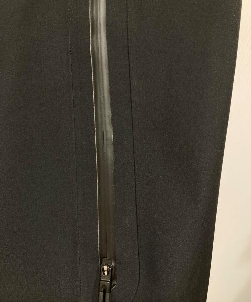 DESCENTE ALLTERRAIN（デザイント オルテライン）Descente ALLTERRAIN (デザイント オルテライン) ハードシェルジャケット“ゴアテックス クレアス” ブラック サイズ:SIZE Lの古着・服飾アイテム